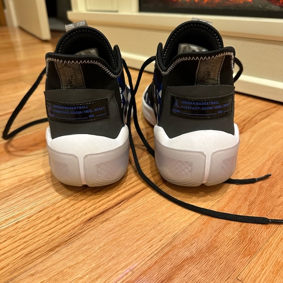 Jordan React Elevation PF 'Fractal Pattern, Black Racer Blue' basketball shoes. - Picture 4 of 6